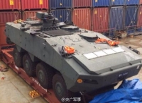 香港码头现装甲车被疑走私军火 新加坡认领