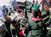 浙江船员海上作业受伤昏迷 海警24小时生死救援
