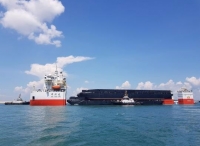 广州打捞局12000吨抬浮力打捞工程船“华兴龙”轮首航