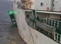 今晨一货轮在长江下游水域失控 5小时拖移力保上海港航行安全