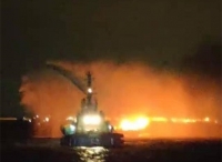 紧急救援！广州航道附近水域一渔船着火，2船员跳海逃生受轻伤