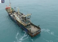 东海救助局直升机往返250海里 紧急转运受伤渔民