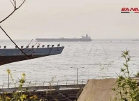 一伊朗油轮在叙利亚遭袭起火，至少2名船员身亡