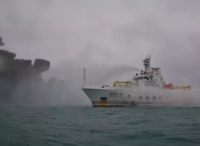 仍在燃烧！东海失火油船起火已2天 专家 : 最大希望是扑灭大火阻止船只沉没 否则不排除……