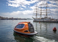 意大利推出迷你胶囊游艇 造型宛如来自“外太空”