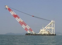中国国内起重量最大海上建桥“神器”建成启用