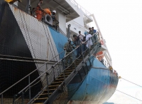 一名外籍受伤船员在防城港得到及时救助