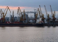 乌克兰一港口码头遭美国煤船损坏 或一年内无法收货