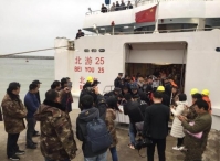 广西北海近海搁浅游船已成功脱浅 旅客平安下船