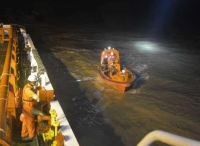 货船搁浅机舱进水 东海救助局成功救助遇险船员