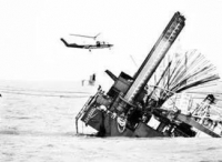 【往事】事发8个月才曝光！“渤海2号”石油钻井船翻沉致72人死亡