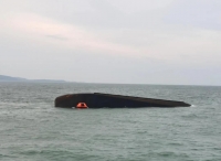 台州海域两船碰撞11人被困，台州海事星夜成功救援！