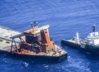 印度洋失火油船开始修复破裂燃料箱防止燃油进一步泄漏