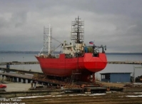 俄罗斯一船沉没17名船员恐罹难 大风来袭烟台海域一货轮搁浅