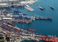 黑海港口一艘货船暴发疫情12名船员感染1人死亡