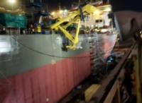 新加坡吉宝船厂脚手架突然坍塌两名工人摔落身亡