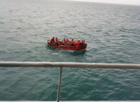广西北海一艘货船遇险沉没 船上12人安全获救
